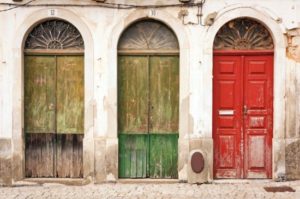 001 Three-Doors-small_jpg_pagespeed_ce_IQrytsB-xs